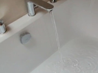 Am 18. Mai: Die Armatur der Wanne funktioniert