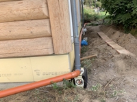 Die Regenabflussleitung wird gebaut