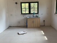 15.8.25: Fliesen sind verfugt. Die Küche wird wie gehabt eingeräumt