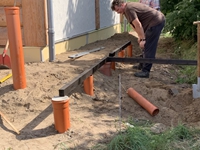 Der Schuppen nimmt langsam Form an