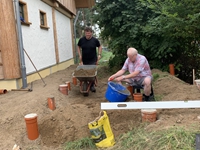 Der Schuppen entwickelt sich …